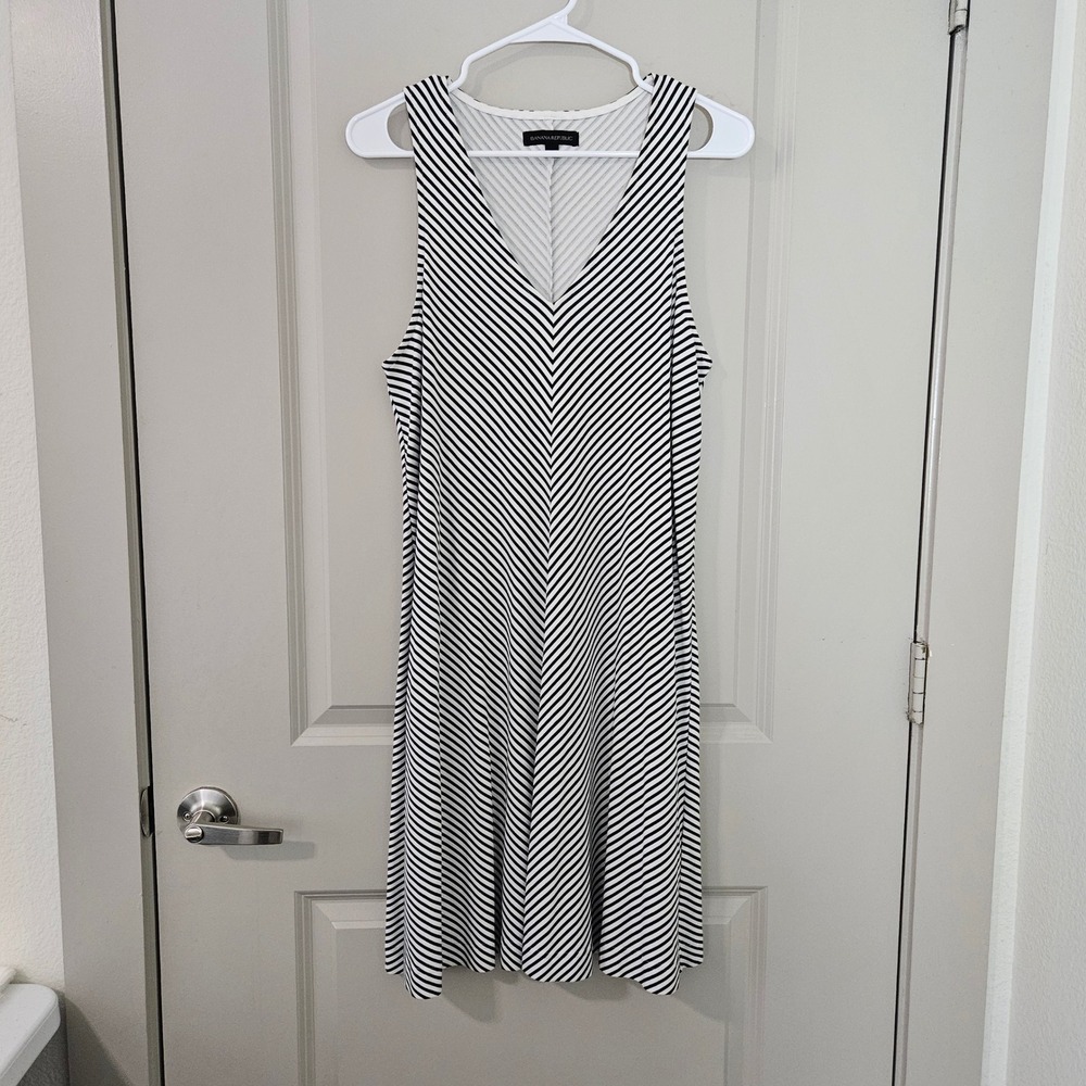 Banana Republic Womens Black White Striped V-Neck Sleeveless Knit Dress Small
